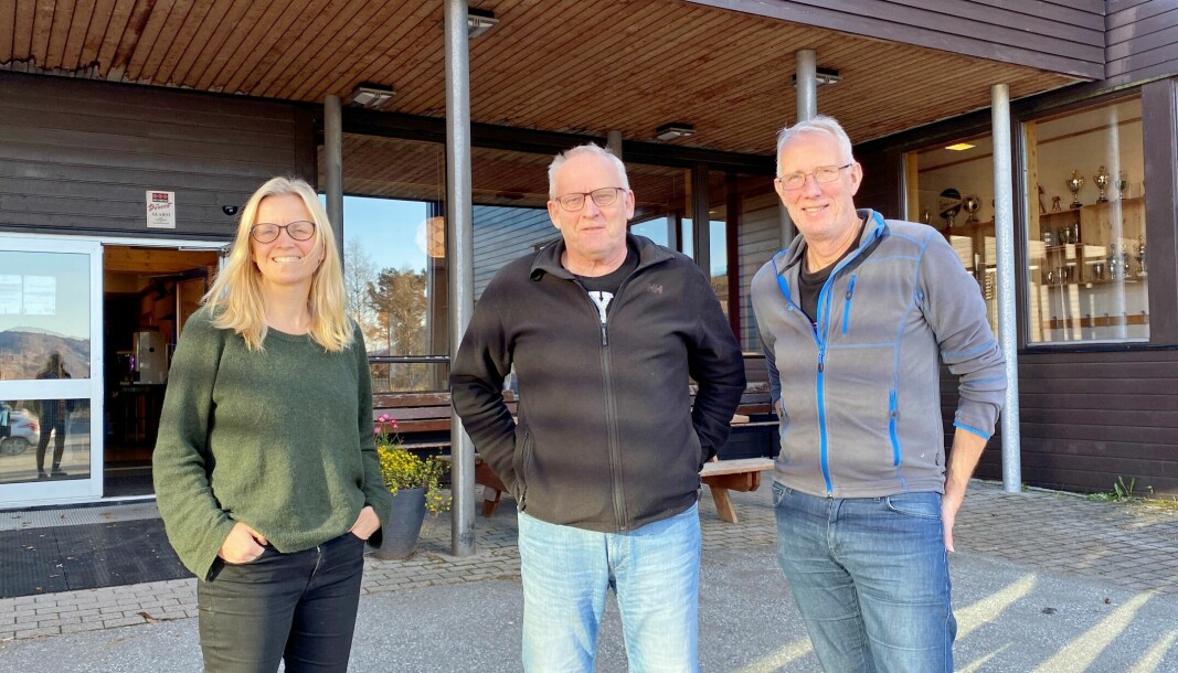 Bodil Børset, Magne Løset og Ola T Heggem gleder seg til stiftelsen av Rindal historielag.