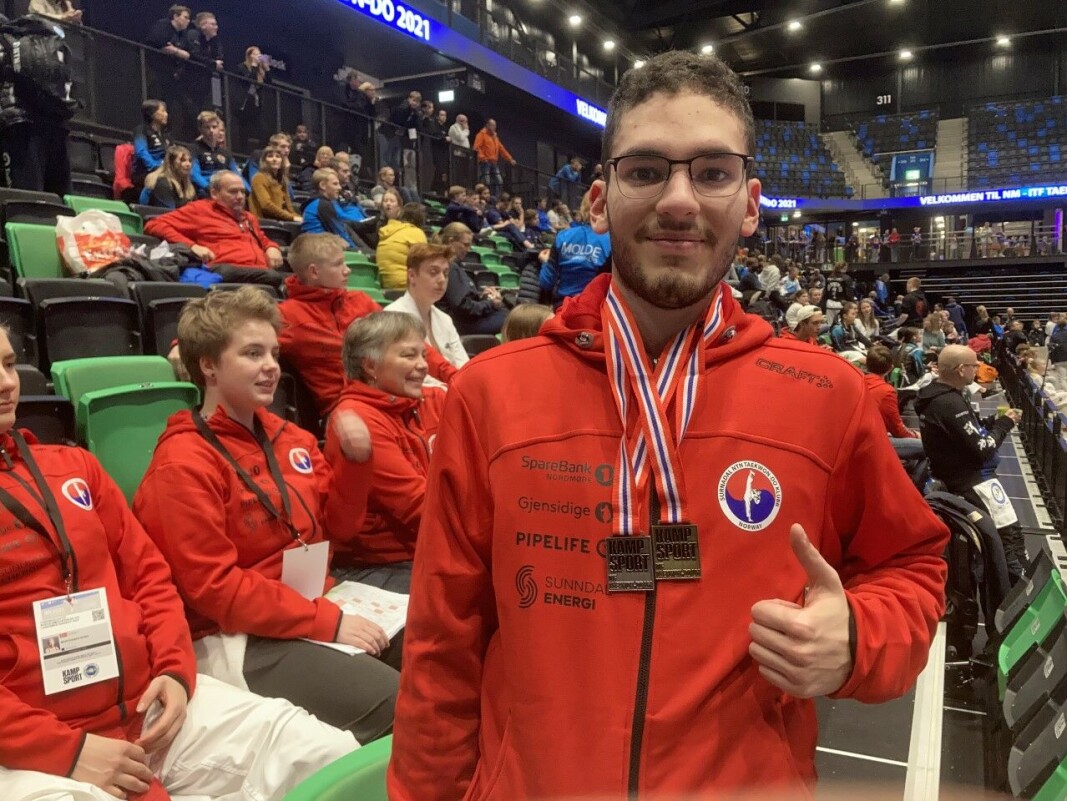 Robert Filmer, gull i mønster for rødt belte og sølv i sparring -78 kilo Robert Filmer, gull i mønster for rødt belte og sølv i sparring -78 kilo