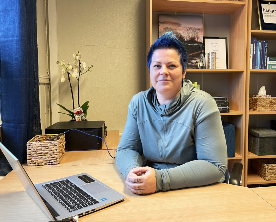 Karina Kalvik har starta eige firma, og er klar for å hjelpe folk med ernæring og kosthald.
