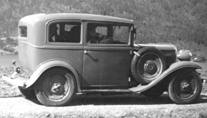 Frå boka: Denne Fiat 1936 var postbilen til Magnus Snekvik. Frå boka: Denne Fiat 1936 var postbilen til Magnus Snekvik.