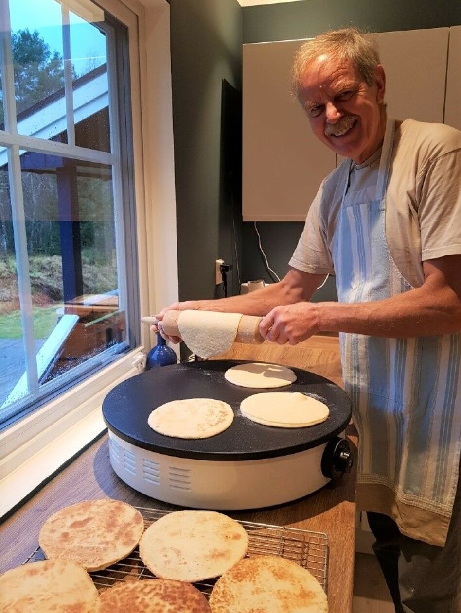 Lefsebaking til julemessa