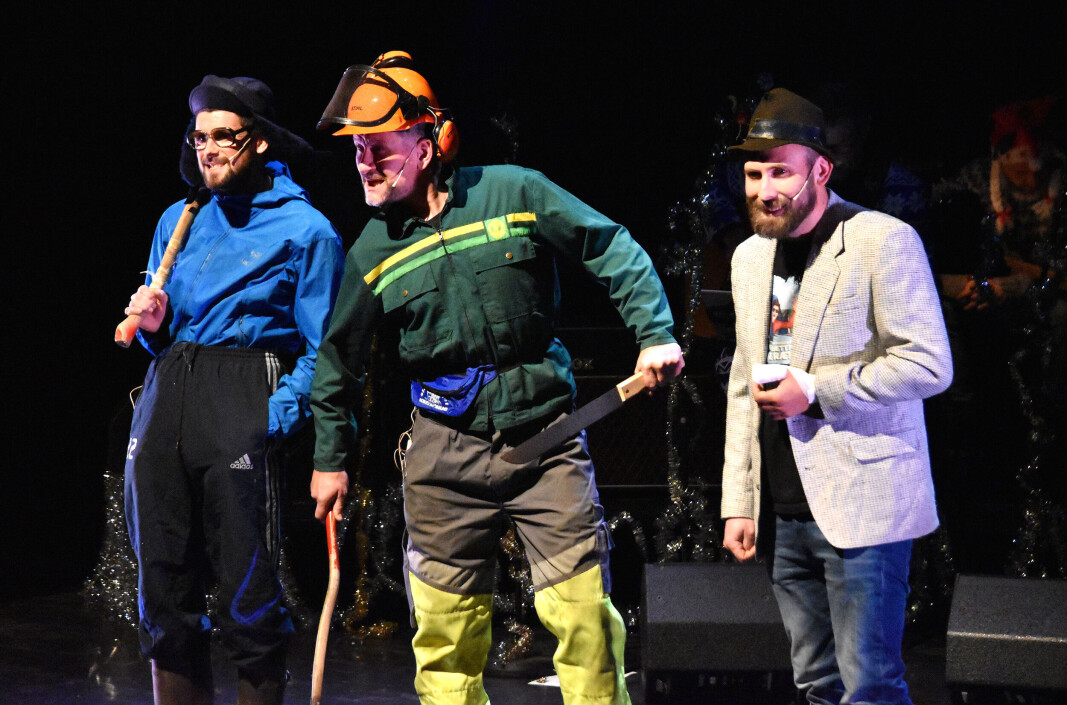 Gøran Bolme, Nils Inge Aasgård og Kristian Nerland i fri dressur Gøran Bolme, Nils Inge Aasgård og Kristian Nerland i fri dressur