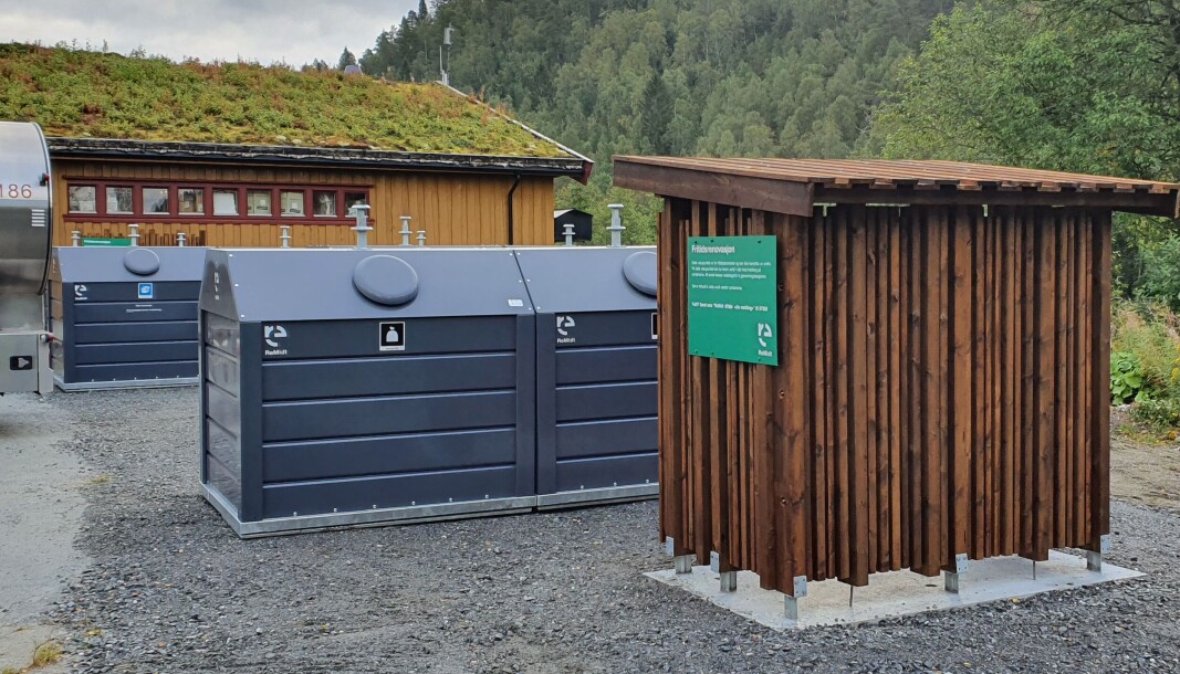 Returpunkt ved Coop Marked Nybø, Rindalsskogen. Returpunkt ved Coop Marked Nybø, Rindalsskogen.