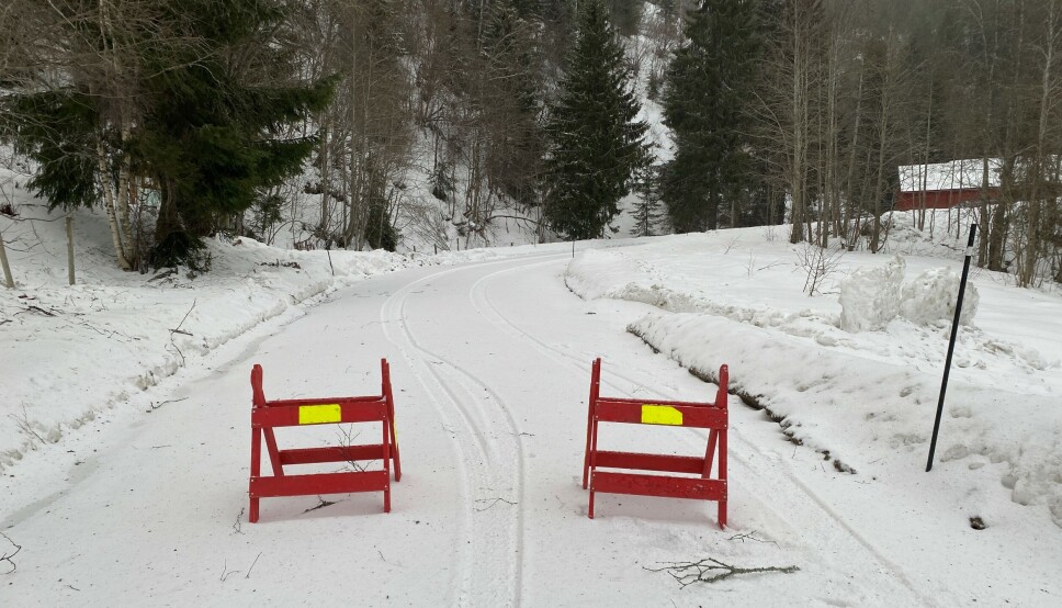 Løfaldvegen i Rindal er stengt ved Trønsdal - Åpner igjen fredag
