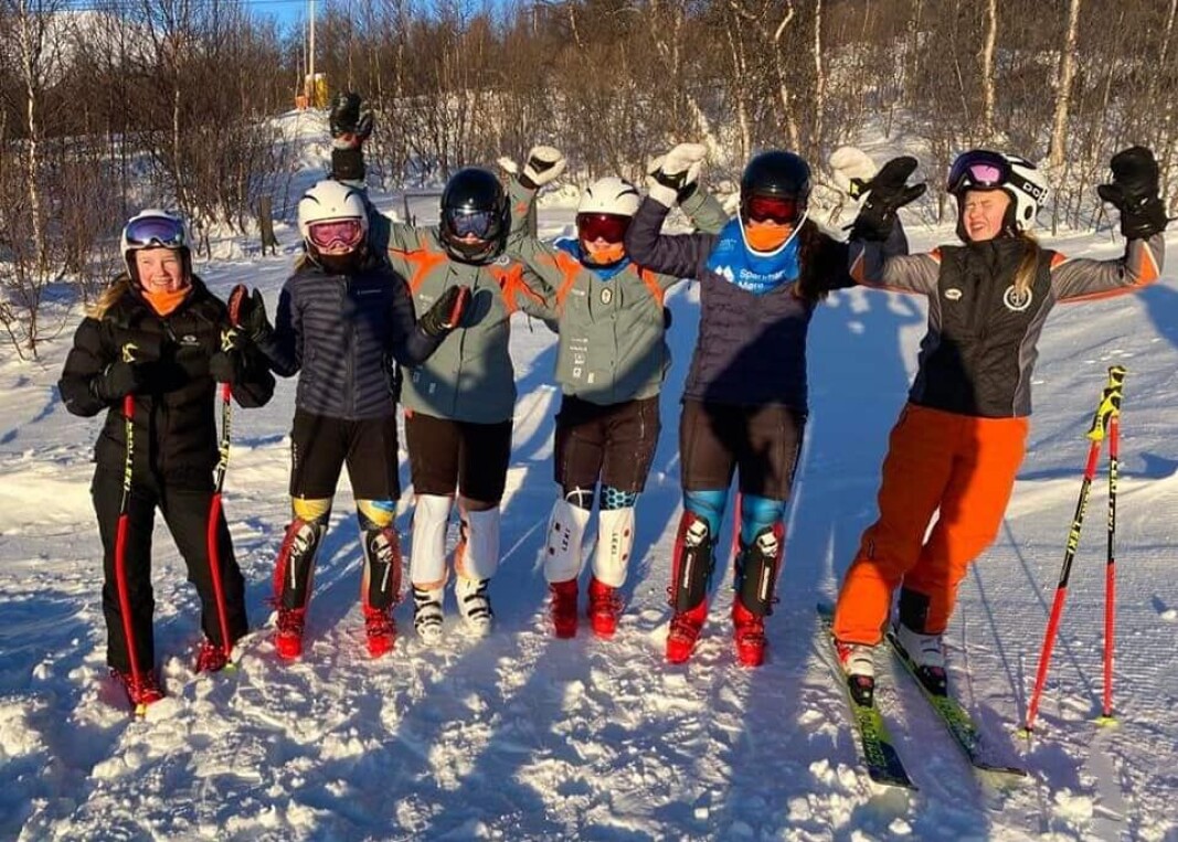 Jentene U12, U14 og U16. Jentene U12, U14 og U16.
