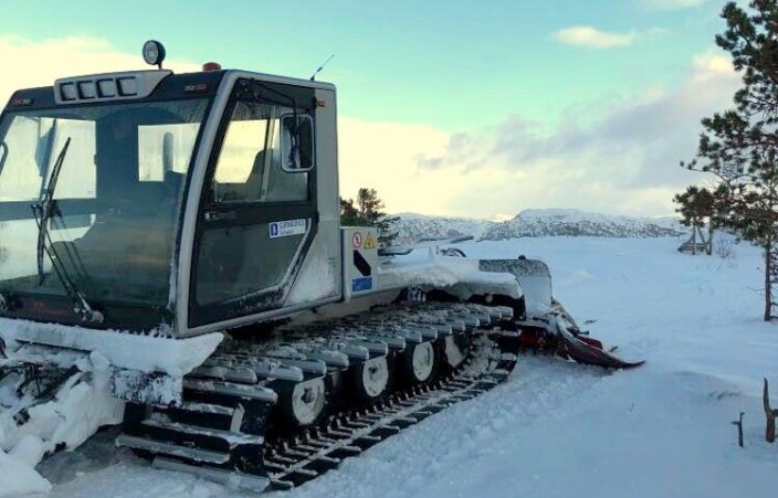 Løypemaskin ved Løålikjølen Løypemaskin ved Løålikjølen