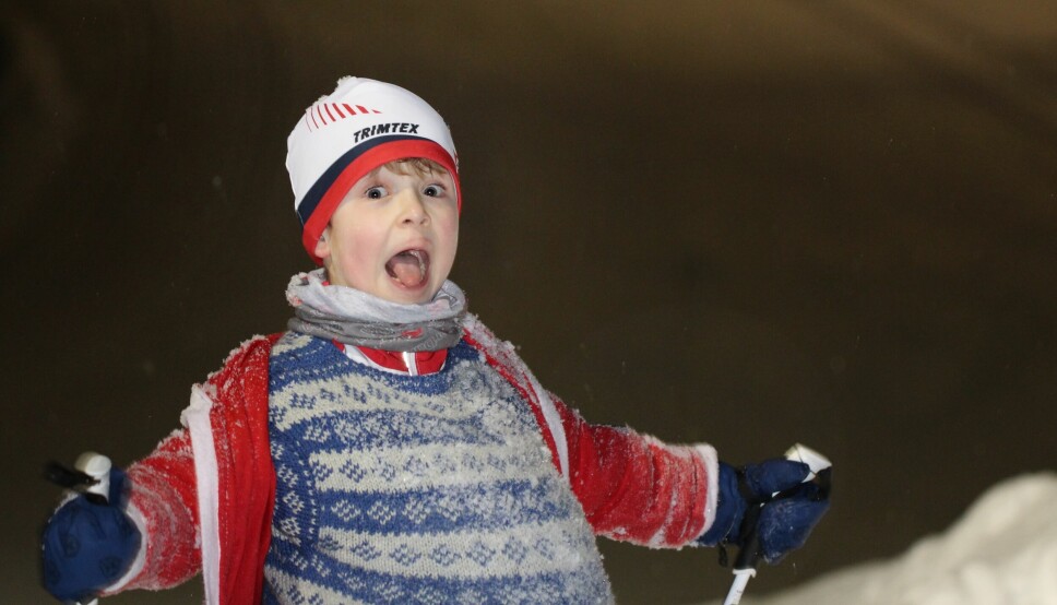 Olai Bjørnås koser seg på skileik-karneval