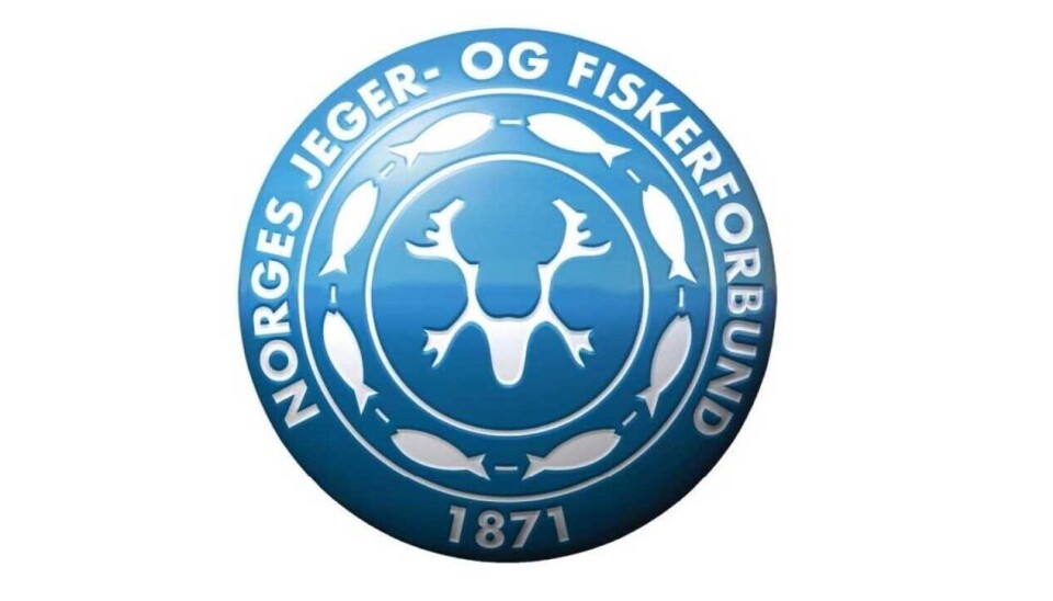 Bedriftscup i Hagleskyting Logoen til norges jeger- og fiskerforening. Den er blå og rund, og delt inn i 3 deler. På det ytterste laget står navnet på foreningen og 1871. På ringen innenfor der er det mange fisk. Og innerst i sirkelen er hodet til reinsdyr/annen vilt.