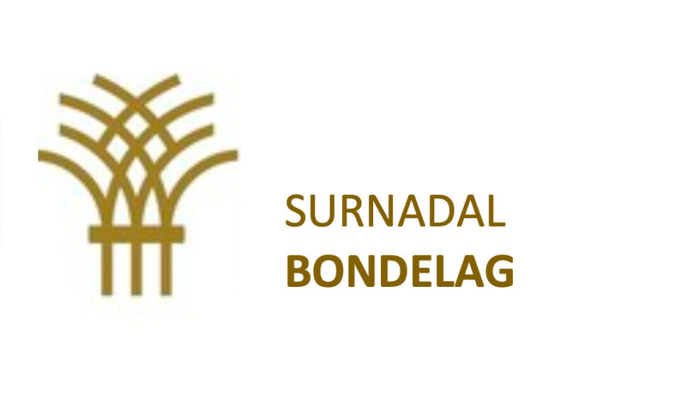 surnadal bondelag Hvit og gul/brun logo med et mønster først, og ved siden av står det 'Surnadal' øverst og 'bondelag' under.