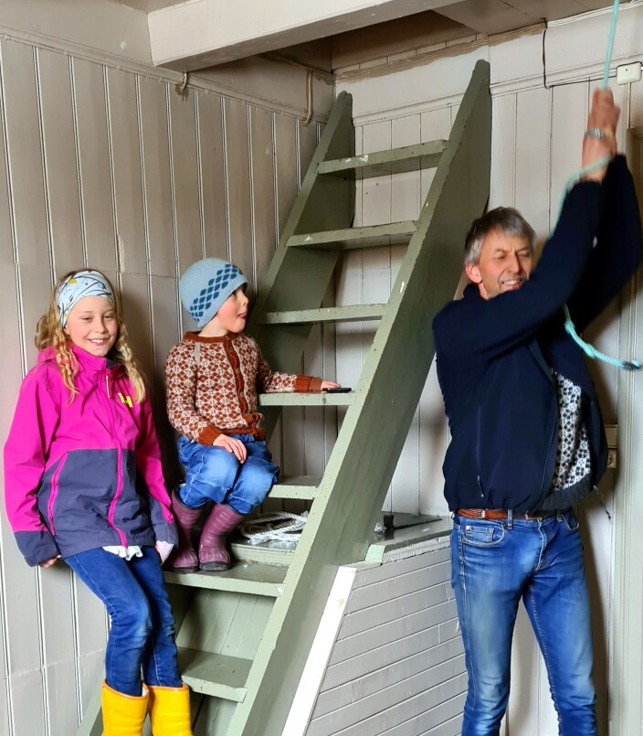 Klokkene ringte for fred og for Elida og Ola Klokkene ringte for fred og for Elida og Ola