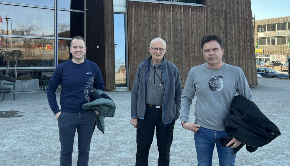 Anders Larsen, Lars Polden sr. frå styret i Laget Vårsøg og konferansier, artist og produsent Jostein Ansnes presenterte programmet for Vårsøghelga 2022