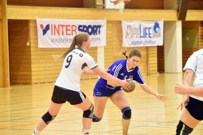 Jorunn Engdal Storholt tilbake på banen for Surnadal (arkivbilde) Jorunn Engdal Storholt tilbake på banen for Surnadal (arkivbilde)