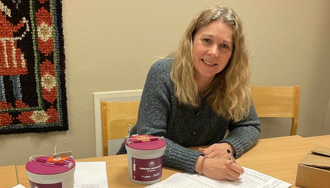 På Kyrkjelydshuset tok diakon og aksjonsleiar Gro Hauge Venås imot bøssene frå alle innsamlarane i Surnadal kommune. På Kyrkjelydshuset tok diakon og aksjonsleiar Gro Hauge Venås imot bøssene frå alle innsamlarane i Surnadal kommune.