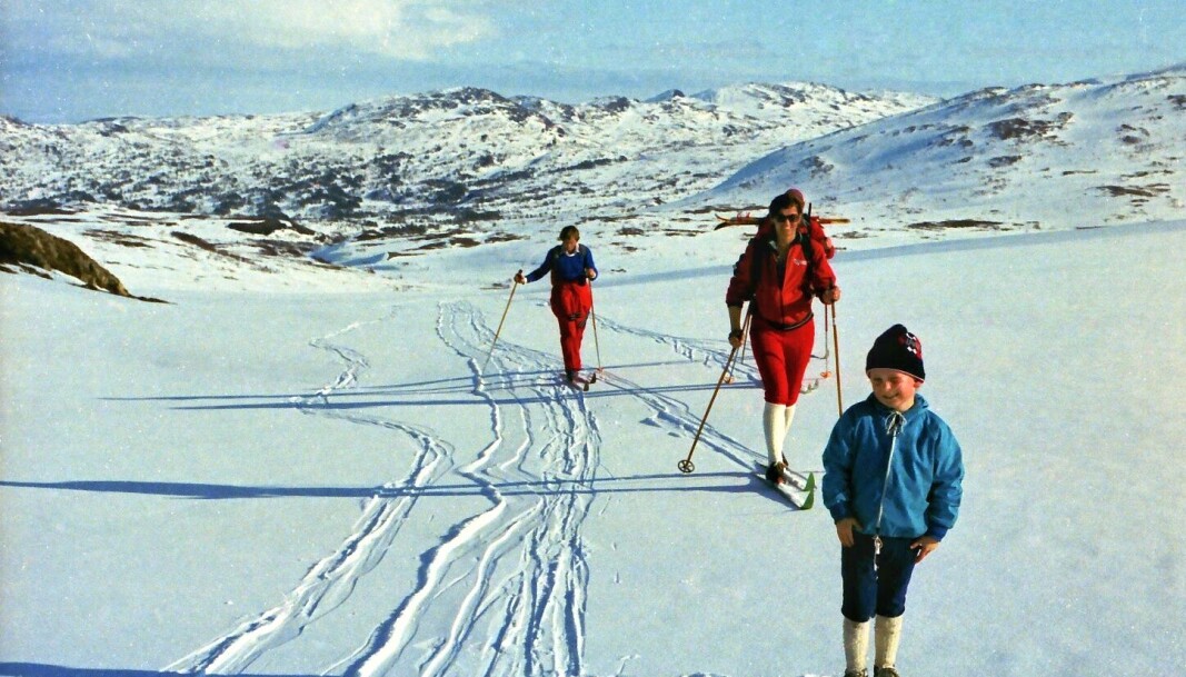 Dette er trolig opp mot Gaddfjellet, kanskje Svarthatten og "hattan" i bakgrunnen. Dette er trolig opp mot Gaddfjellet, kanskje Svarthatten og "hattan" i bakgrunnen.