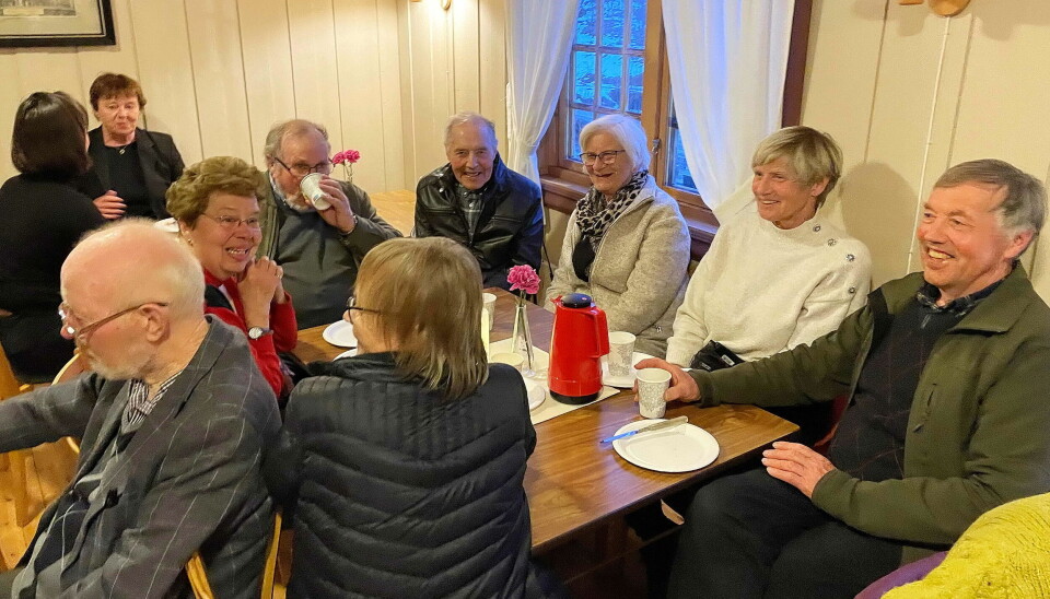 Soknerådet spanderte kveldsmat etter Påskesongmessa. Soknerådet spanderte kveldsmat etter Påskesongmessa.