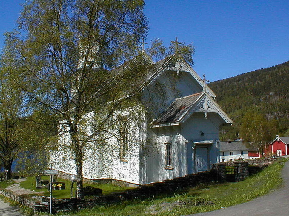Åsskard (biletet), Rindal og Øye kyrkjer har gudsteneste 1. mai.