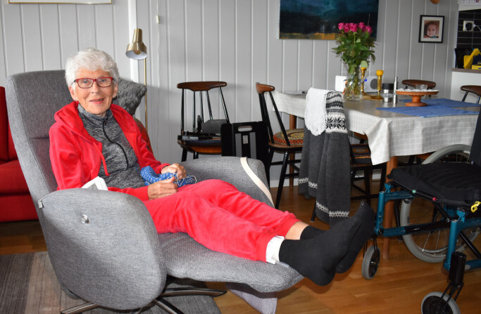 Kjellaug må finne seg i å sitje i godstolen i mange veker framover Kjellaug må finne seg i å sitje i godstolen i mange veker framover