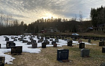 Utsatt kirkegårds­dugnad ved Øvre Rindal kapell