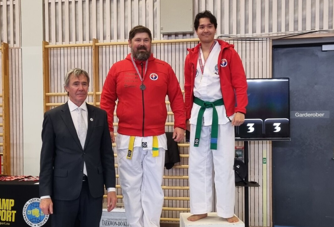 Roy Arne Wågbø (gult belte) og Kristian Fjeld (grønt belte). Roy Arne Wågbø (gult belte) og Kristian Fjeld (grønt belte).