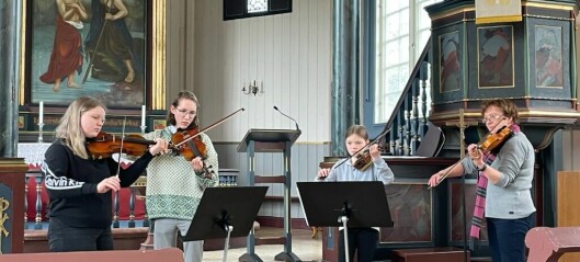 Minikonsert med unge musikantar i Øye kyrkje