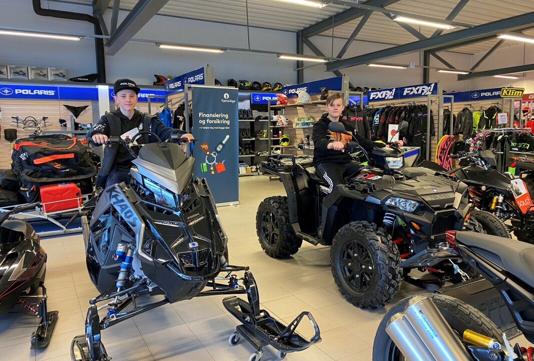Motorinteressert ungdom, Christian og Oliver. Motorinteressert ungdom, Christian og Oliver.