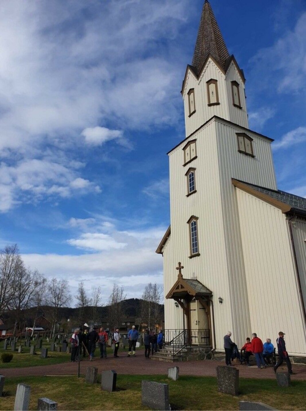 Ved hovudkyrkja. Ved hovudkyrkja.