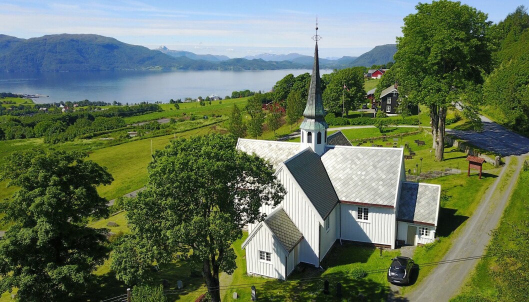 Halsa kyrkje Halsa kyrkje