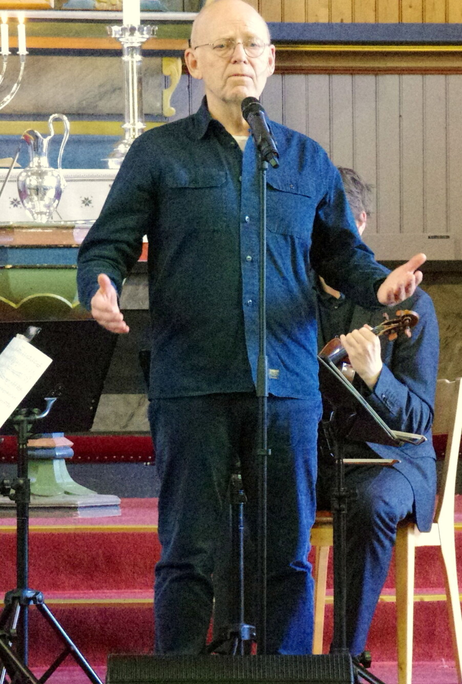 Skjemt og alvor i Stangvikkjerka