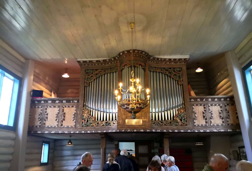Orgelgalleriet i Halsa kyrkje. Orgelgalleriet i Halsa kyrkje.