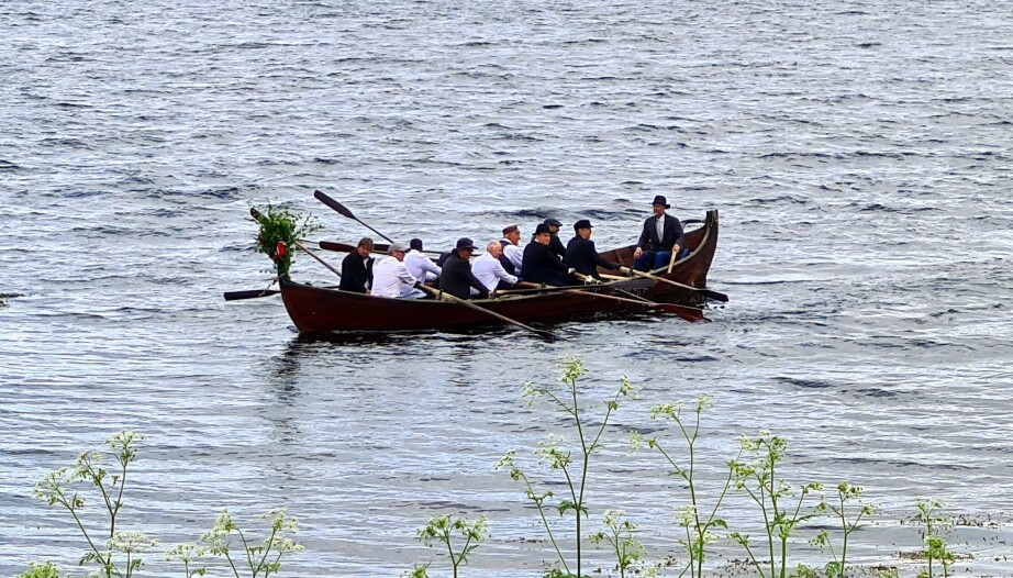 Pinsedag med festgudsteneste og kyrkjebåt