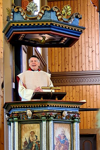 Lene Gåsvatn heldt preika. Lene Gåsvatn heldt preika.
