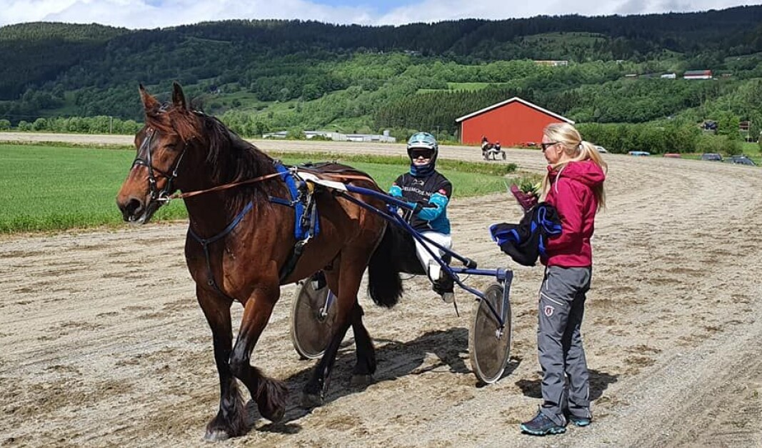 Vinner i løp 3: Kringlers Balder og Jenny Rise Krangsås. Vinner i løp 3: Kringlers Balder og Jenny Rise Krangsås.