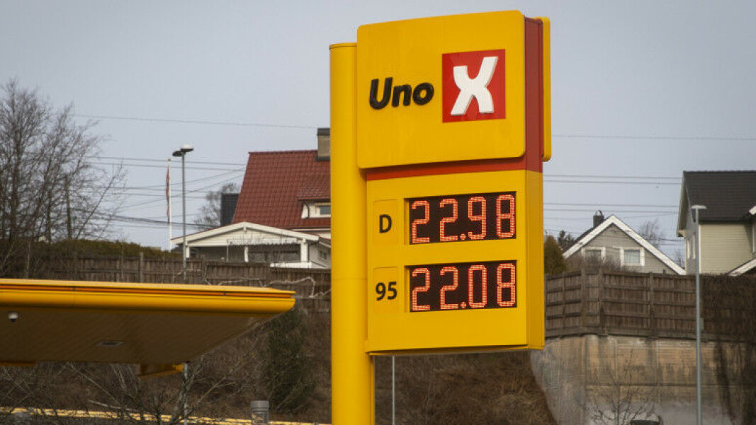 Kutt i avgiftene må til for å få ned prisene på bensin og diesel, mener NAF. Kutt i avgiftene må til for å få ned prisene på bensin og diesel, mener NAF.