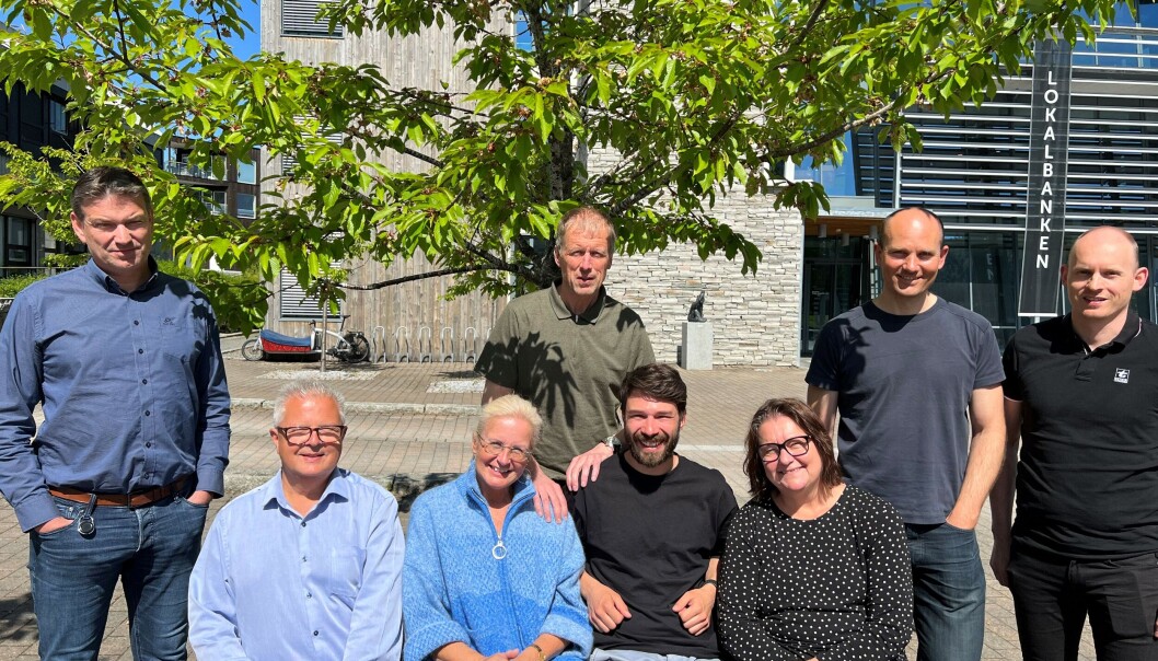 Gleder seg til både Bankmil og Torgdag. Bak fra venstre: Arne Berset, Hans Mellemsæther, Daniel Zwick og Espen Kalkvik. Foran fra venstre: Harald Bredesen, Liv Dalsegg, Sondre Ormset og Karin Halle. Gleder seg til både Bankmil og Torgdag. Bak fra venstre: Arne Berset, Hans Mellemsæther, Daniel Zwick og Espen Kalkvik. Foran fra venstre: Harald Bredesen, Liv Dalsegg, Sondre Ormset og Karin Halle.
