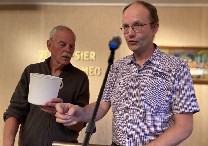 Trekning av kveldsutloddinga. Trekning av kveldsutloddinga.