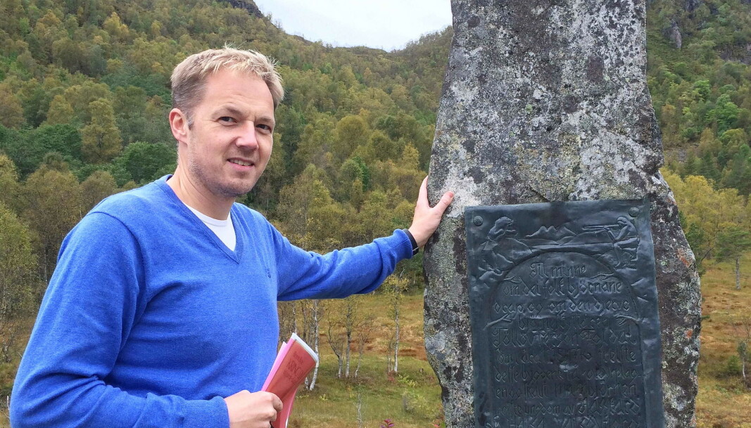 Bjønnastøtta i Haugaskaret inspirerte Eirik Haukenes til å dokumentere Mannbjønnen med NRK-podcast. Bjønnastøtta i Haugaskaret inspirerte Eirik Haukenes til å dokumentere Mannbjønnen med NRK-podcast.