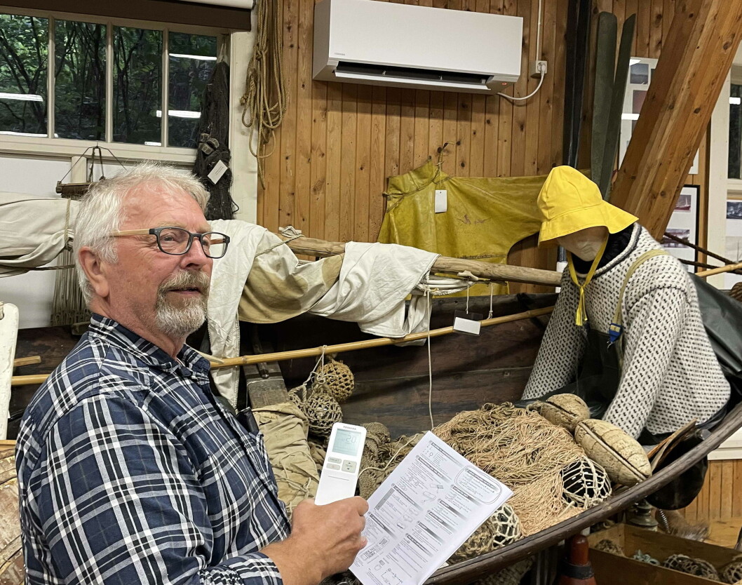Geir Settemsdal har montert varmepumper som sikrar velvere for både publikum, utstyr og kunstige båtfolk på museet. Geir Settemsdal har montert varmepumper som sikrar velvere for både publikum, utstyr og kunstige båtfolk på museet.