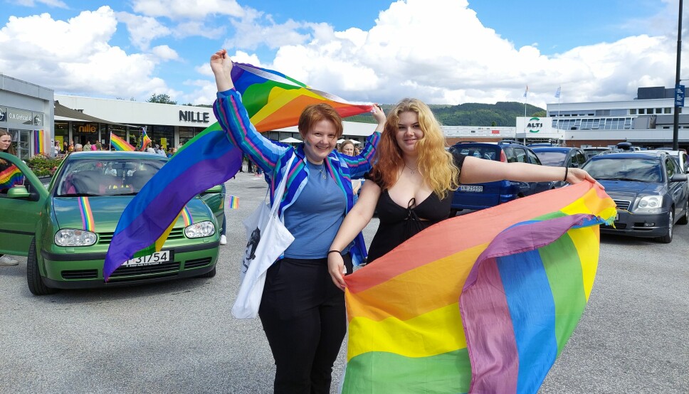 Synnøve og Solvår deltok på Pride-feiringen lørdag.