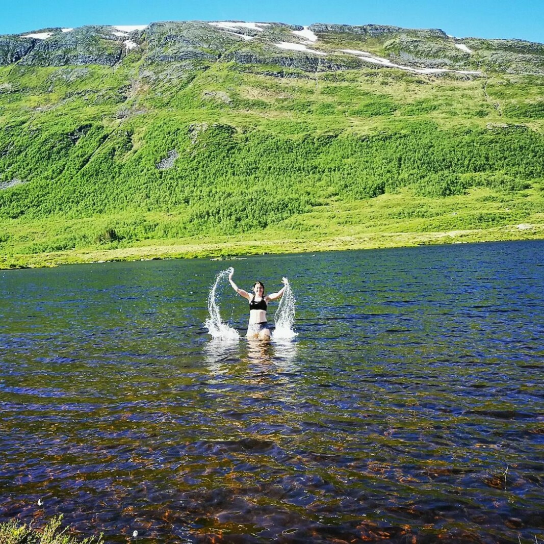 Her bader jeg i perlen Småvassbotn, mellom Bøverdalen/Surnadal og Engdalen