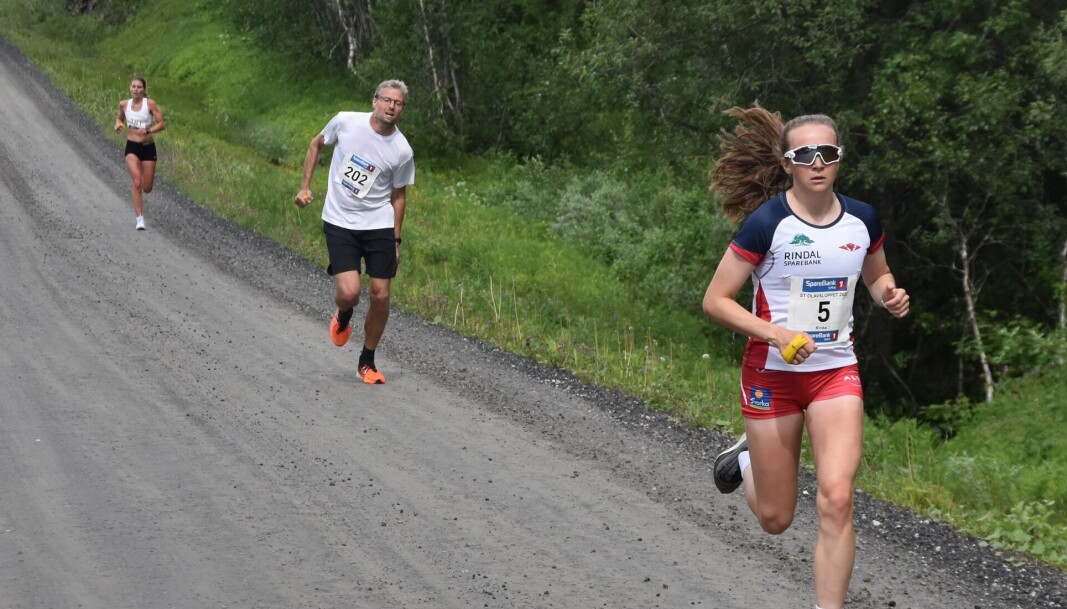 Mali med 6,3 km. Mali med 6,3 km.