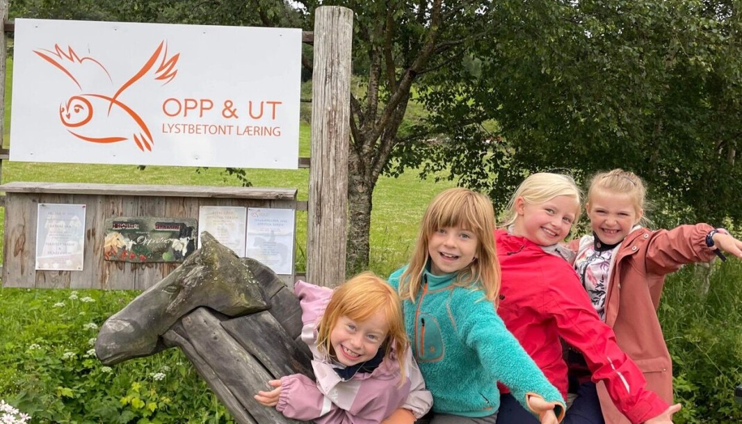 Blide sommerskoledeltakere! Blide sommerskoledeltakere!