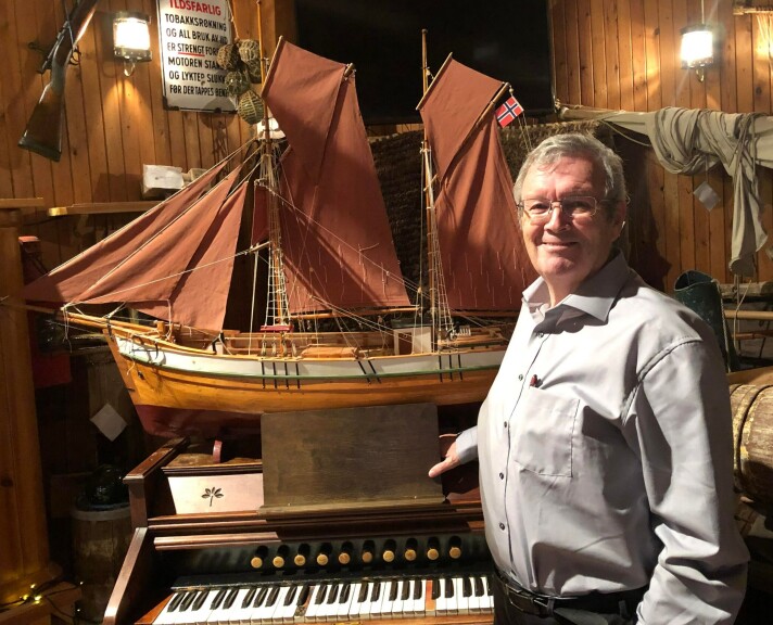 Bernt I. Bøe arrangerte musikk frå syngespelet «Med segl og wicmann». Bernt I. Bøe arrangerte musikk frå syngespelet «Med segl og wicmann».