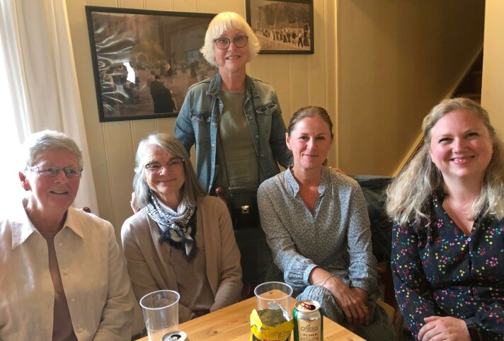 – Taket letta og tårane rann. Guro Redalen, Sigrid Talgø, Jean Kvendset, Synnøve Talgø og Åse V. Redalen syntest konserten var fantastisk. – Taket letta og tårane rann. Guro Redalen, Sigrid Talgø, Jean Kvendset, Synnøve Talgø og Åse V. Redalen syntest konserten var fantastisk.