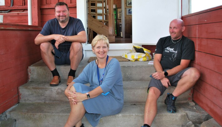 Einar Nes, Anne Polden og Odd Berg tek seg ein pust i bakken Einar Nes, Anne Polden og Odd Berg tek seg ein pust i bakken