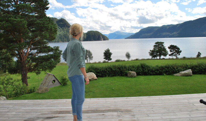 <span class=" font-weight-bold" data-lab-font_weight_desktop="font-weight-bold">Sjøen: </span>Å kunne sjå vatn er viktig for Gunnhild <span class=" font-weight-bold" data-lab-font_weight_desktop="font-weight-bold">Sjøen: </span>Å kunne sjå vatn er viktig for Gunnhild