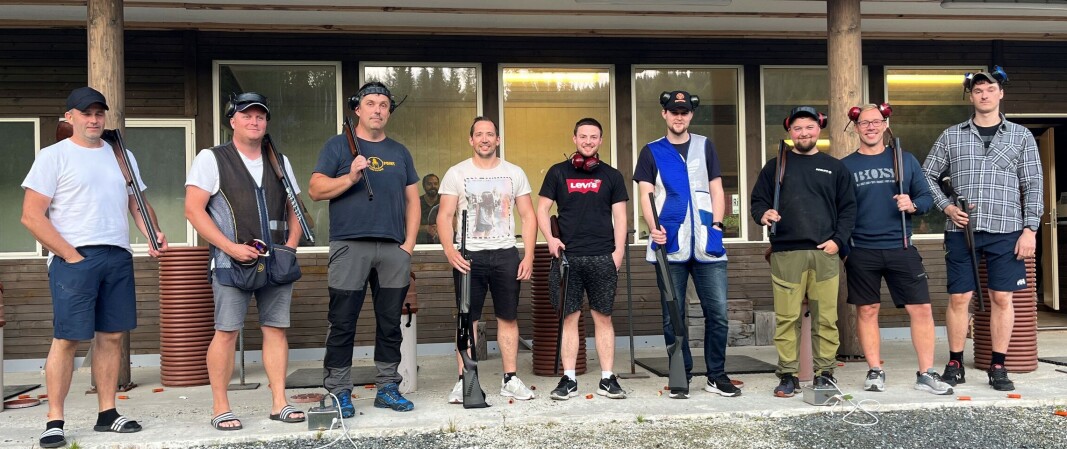 De tre finalelagene. F.v. Kjell Eriksen, Ole Smevoll og Nils Lennart Røen (Rindals-Tre), Erik Landsem, Jostein Landsem og Eirik Mogset (El-Co). Tor Fredrik Mikkelsen, Raymond Svensli og Marius Haarstad (Pipelife1). De tre finalelagene. F.v. Kjell Eriksen, Ole Smevoll og Nils Lennart Røen (Rindals-Tre), Erik Landsem, Jostein Landsem og Eirik Mogset (El-Co). Tor Fredrik Mikkelsen, Raymond Svensli og Marius Haarstad (Pipelife1).