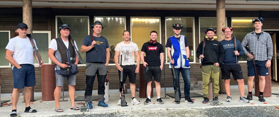 De tre finalelagene. F.v. Kjell Eriksen, Ole Smevoll og Nils Lennart Røen (Rindals-Tre), Erik Landsem, Jostein Landsem og Eirik Mogset (El-Co). Tor Fredrik Mikkelsen, Raymond Svensli og Marius Haarstad (Pipelife1).