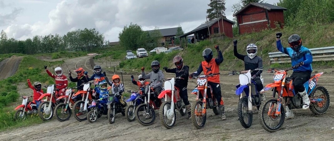 Motocrosskjørere i juni 2022. Motocrosskjørere i juni 2022.