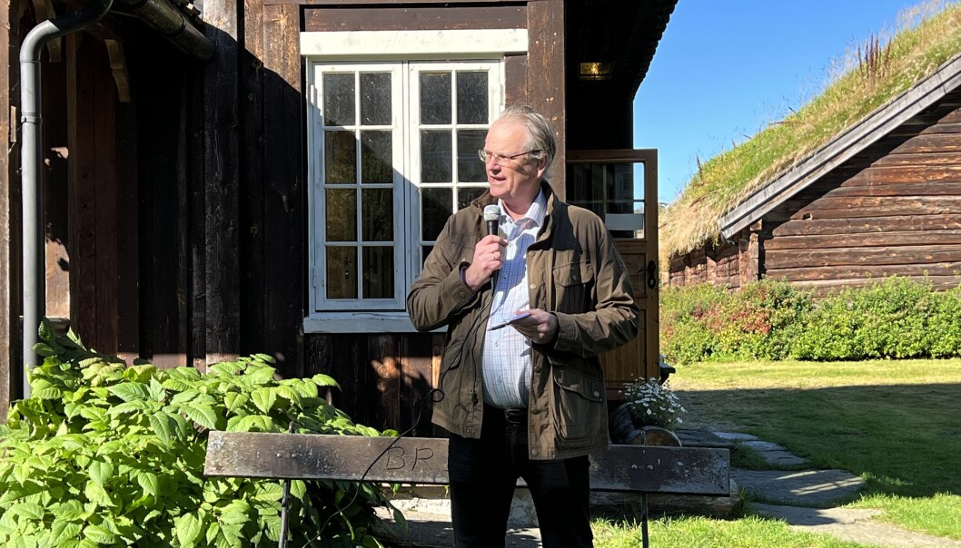Landbruksdirektør for Statsforvalteren i Møre og Romsdal, Frank Madsøy, fungerte som konferansier. Landbruksdirektør for Statsforvalteren i Møre og Romsdal, Frank Madsøy, fungerte som konferansier.
