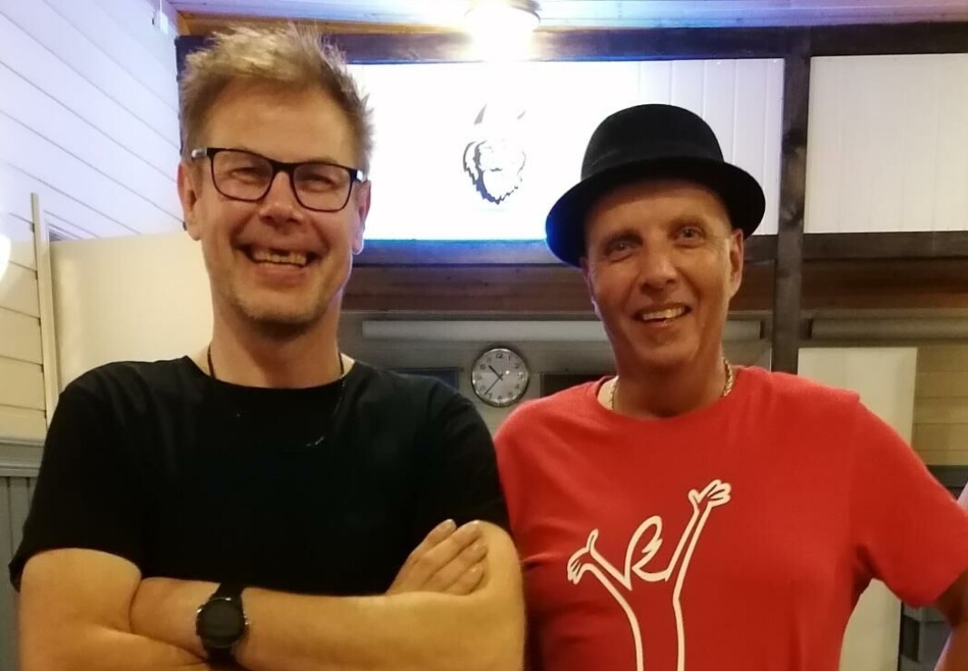 Frontfigurane i bandene på Torshall fredag: Karstein Mauset og Helge Gravvold. Frontfigurane i bandene på Torshall fredag: Karstein Mauset og Helge Gravvold.